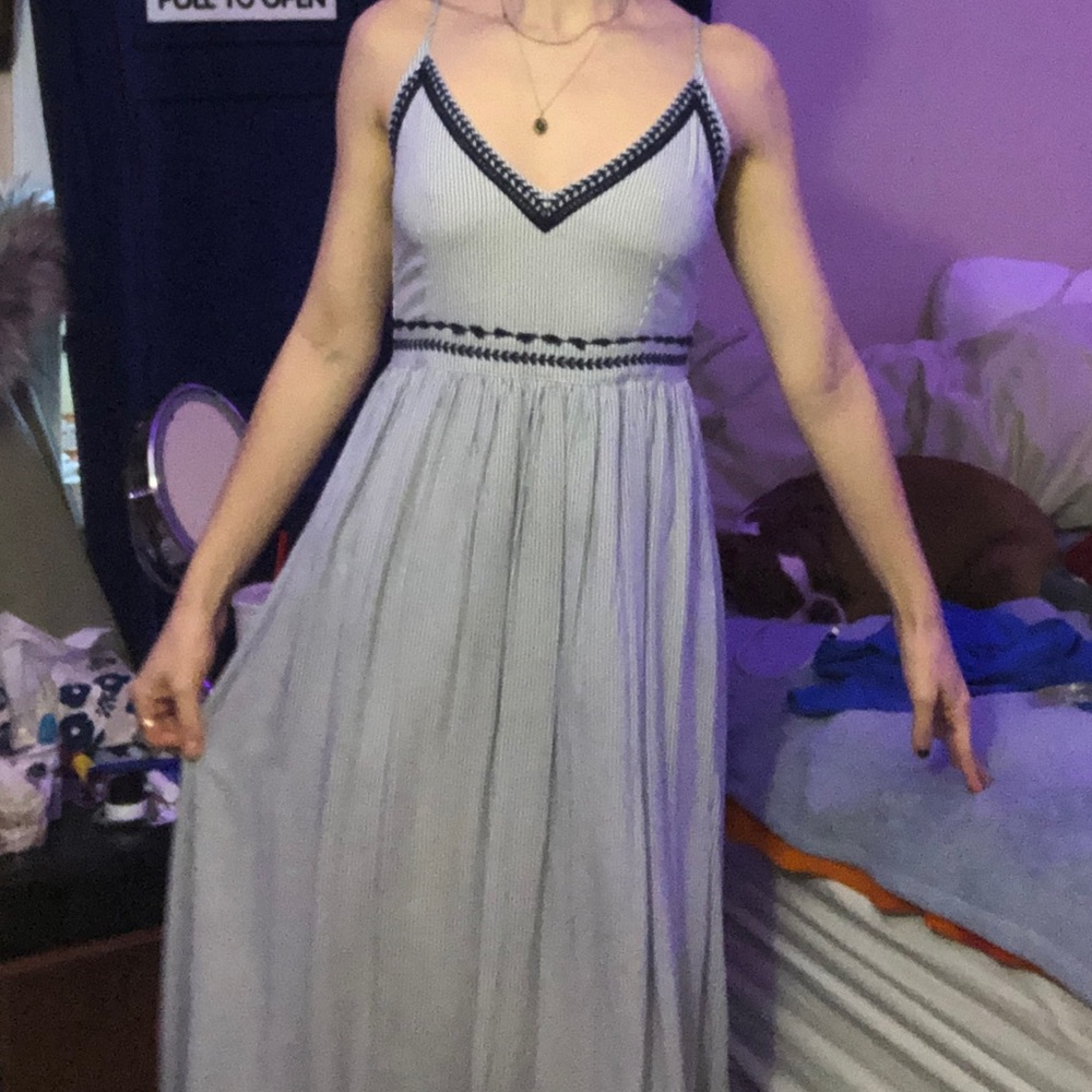 LONG BLUE AND WHITE STRIPED DRESS